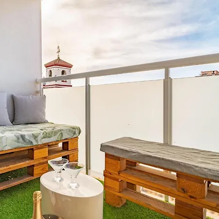 Stunning In With Kitchenette Apartment