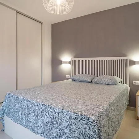 Apartment Stunning In With Kitchenette Fuengirola